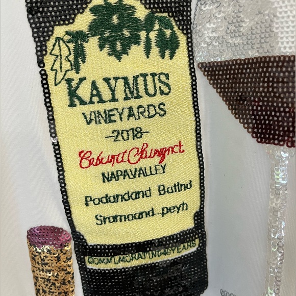 QUEEN OF SPARKLES Wine Tee - Picture 7 of 8